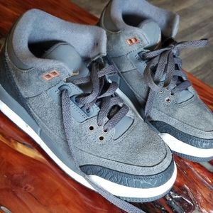 Air Jordan III size 3.5 youth